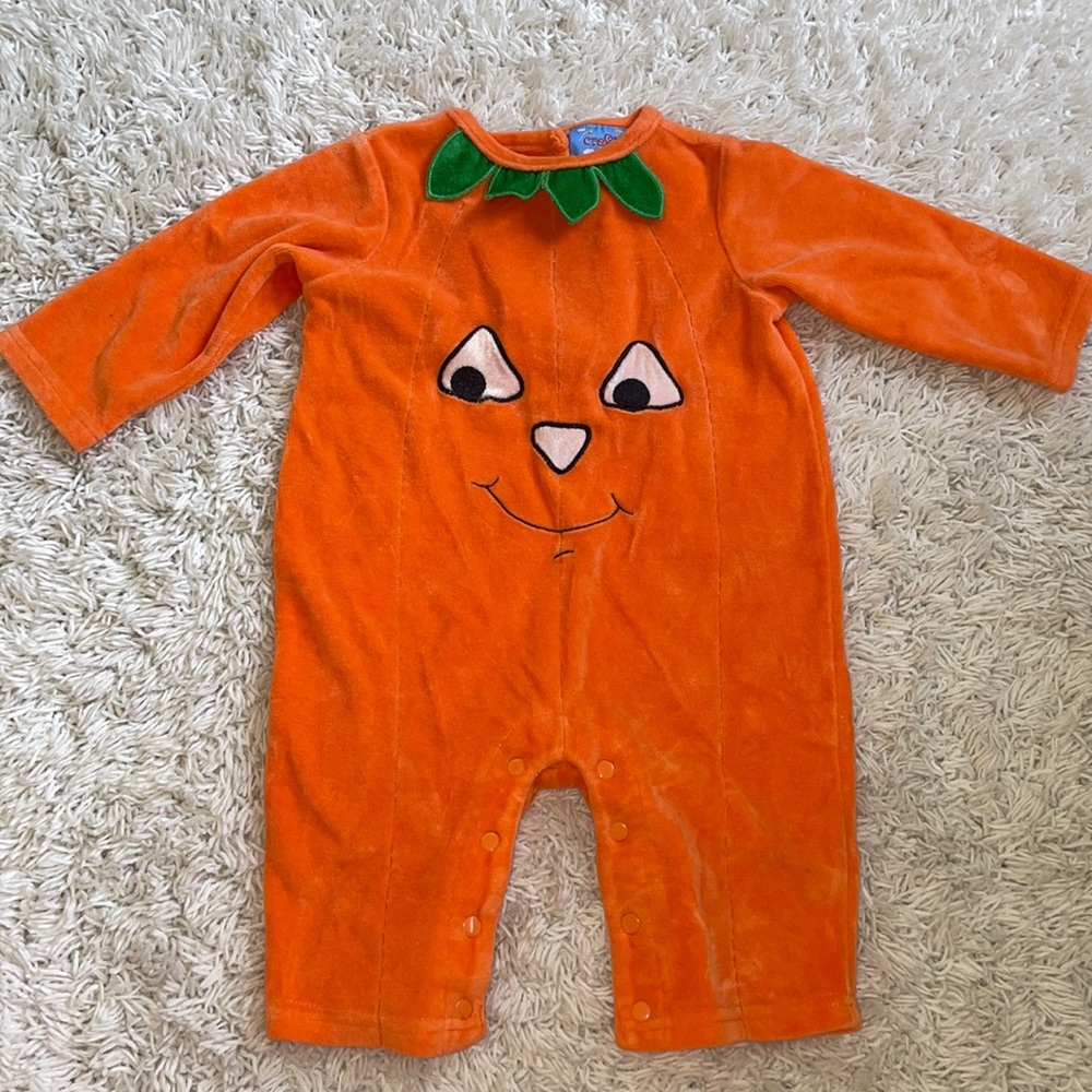 Pumpkin outfit